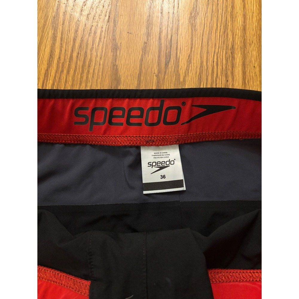 Speedo Mens ActiveFlex Board Shorts Black Grey Red sz 36 Swim Trunks Zip Pocket - Picture 2 of 5